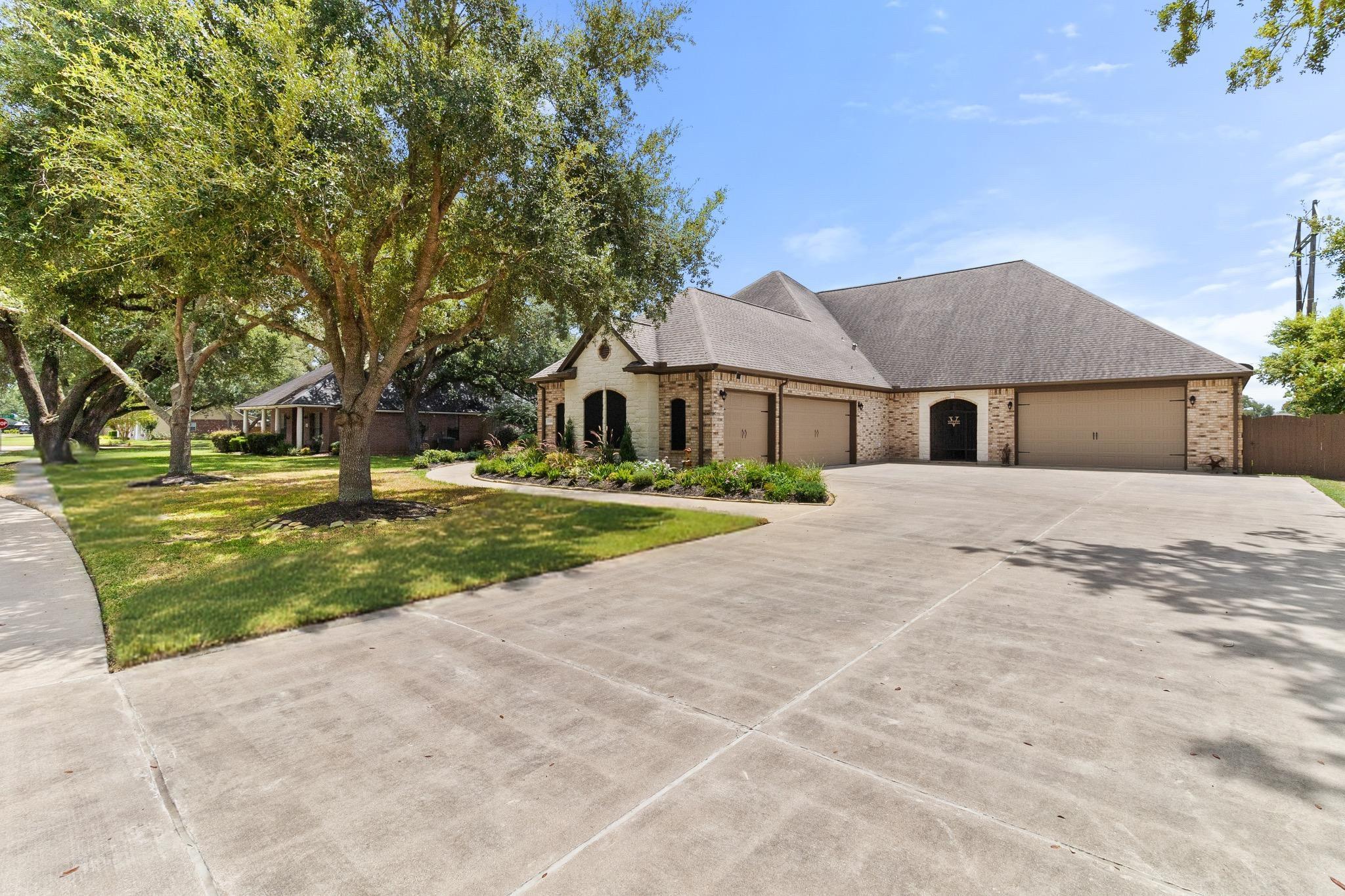 1105 Oak Park Drive