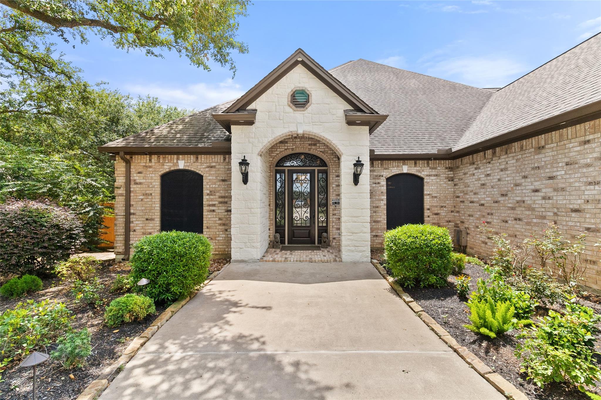 1105 Oak Park Drive