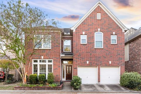 Photo of 911 Vaulted Oak Street, Houston, TX 77008 (MLS # 89392454)