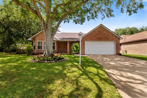 Photo of 706 Rosefield Court, Pearland, TX 77584 (MLS # 92593138)