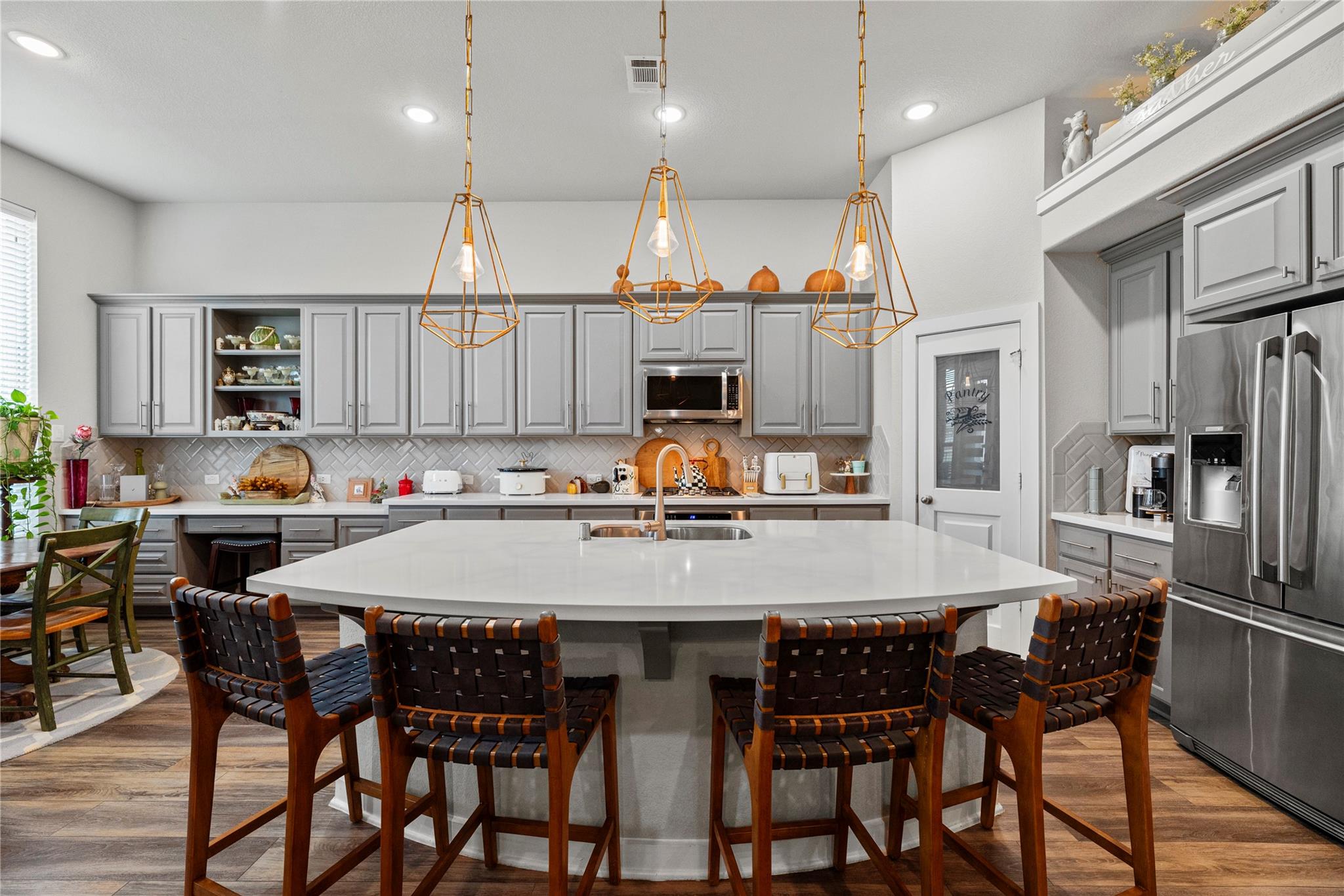 6906 Thomas Trail