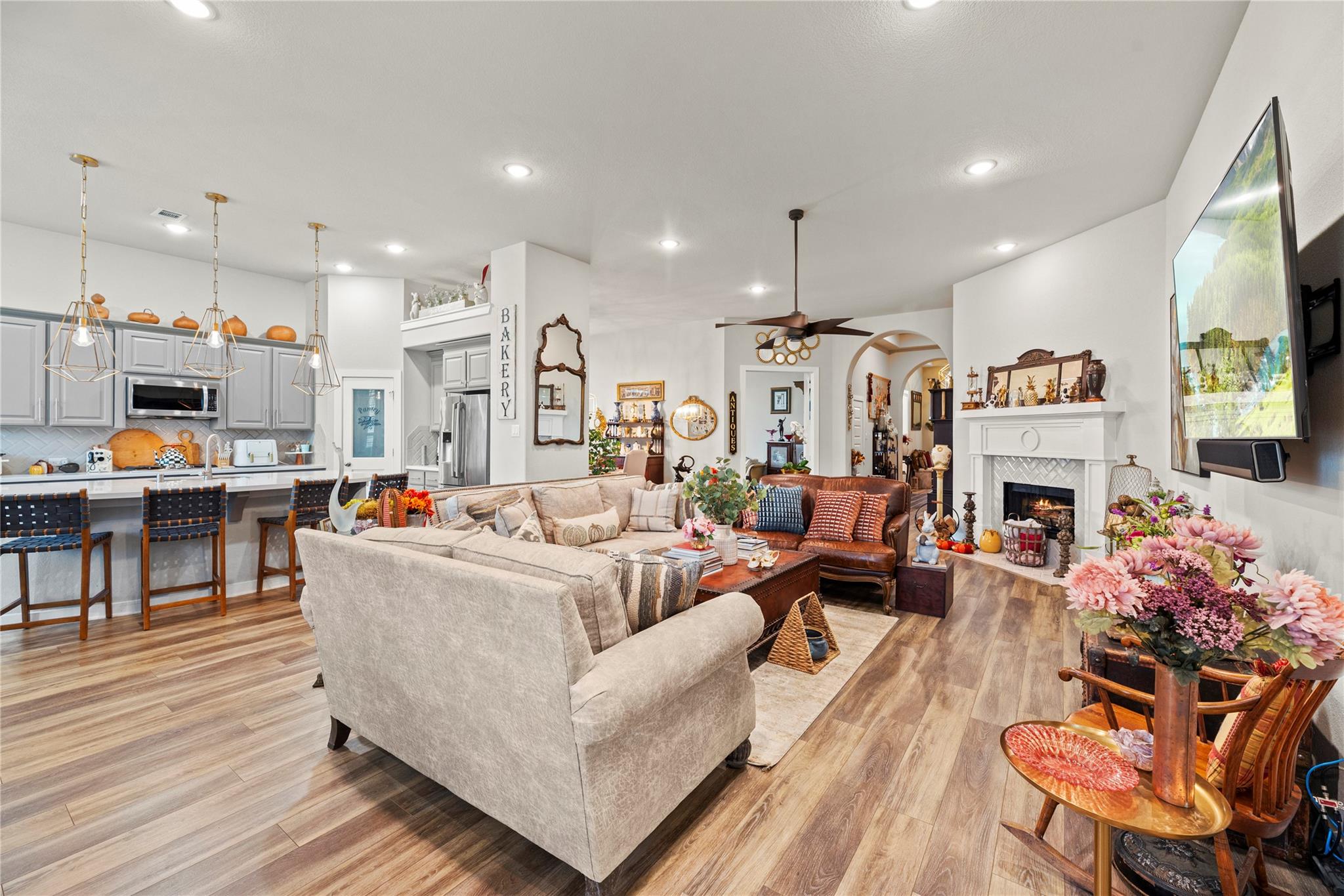 6906 Thomas Trail