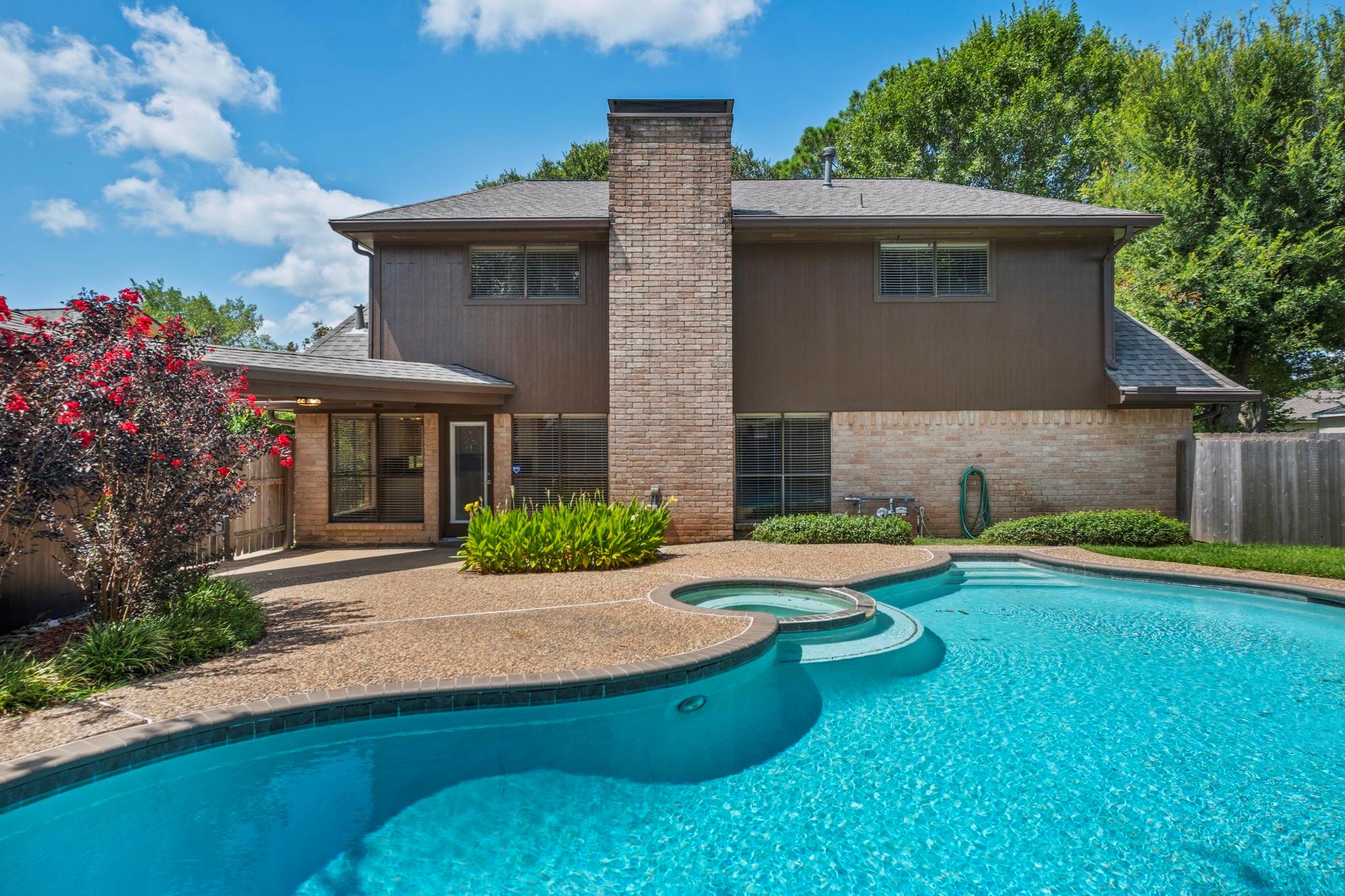 2803 Edgewood Drive