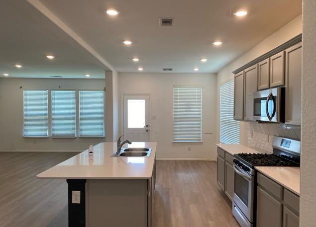 24019 Hawthorn Lakes Drive