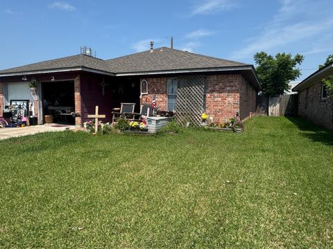 Photo of 1609 Canary Circle, League City, TX 77573 (MLS # 23903692)