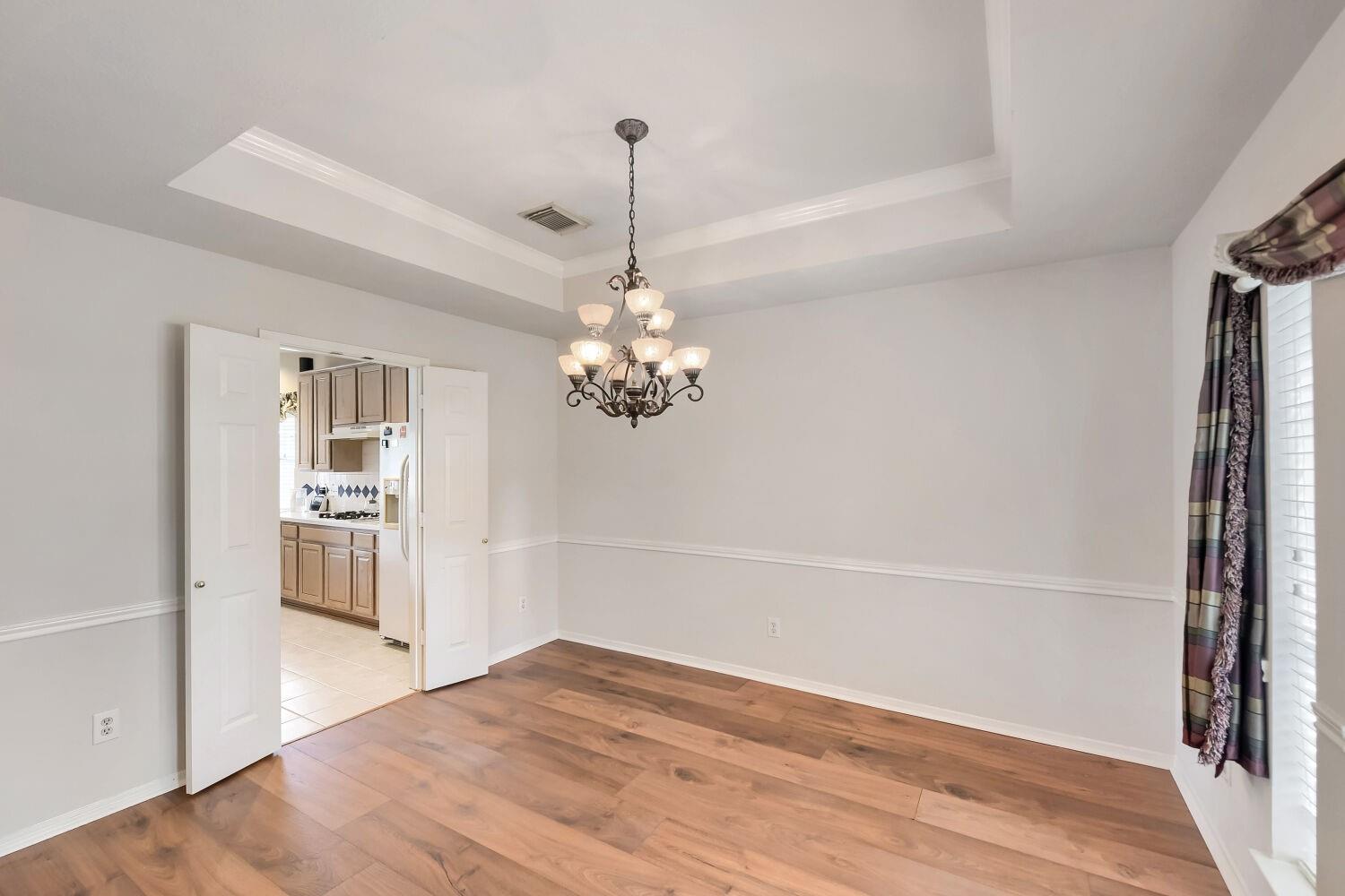 2513 La Rochelle Court