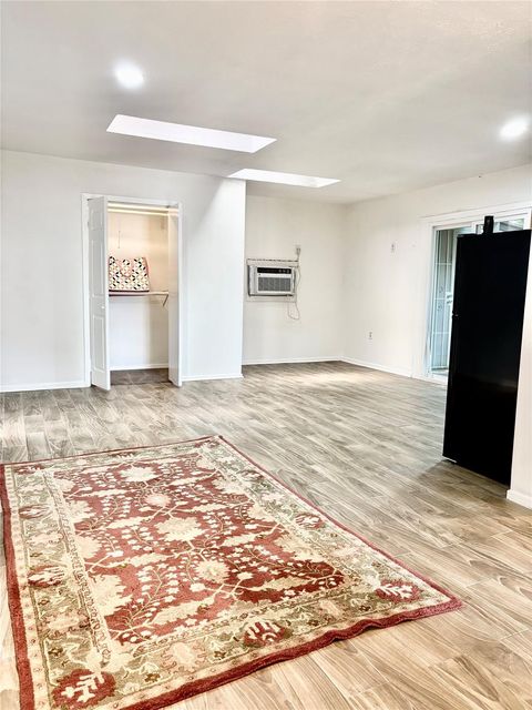 Tiny photo for 1407 Nevada Street, Houston, TX 77006 (MLS # 41665555)