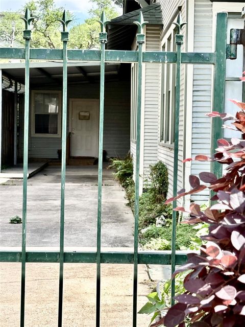 Tiny photo for 1407 Nevada Street, Houston, TX 77006 (MLS # 41665555)