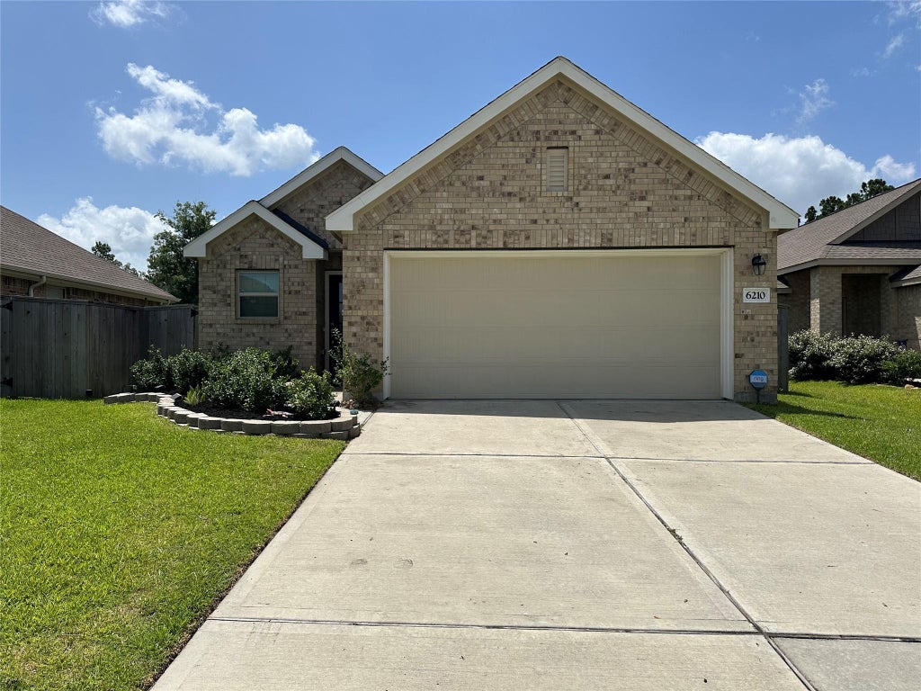 Photo of 6210 Russett Elm Court, Houston, TX 77365 (MLS # 94392528)