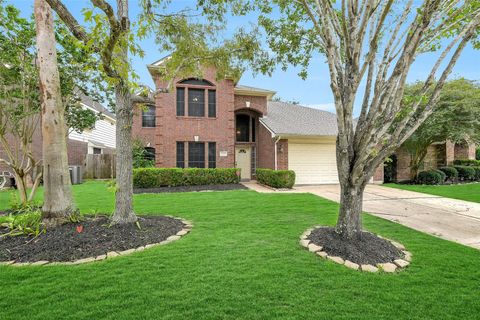 Homes For Sale - 16830 Ship Anchor Drive<br/> Friendswood, TX 77546