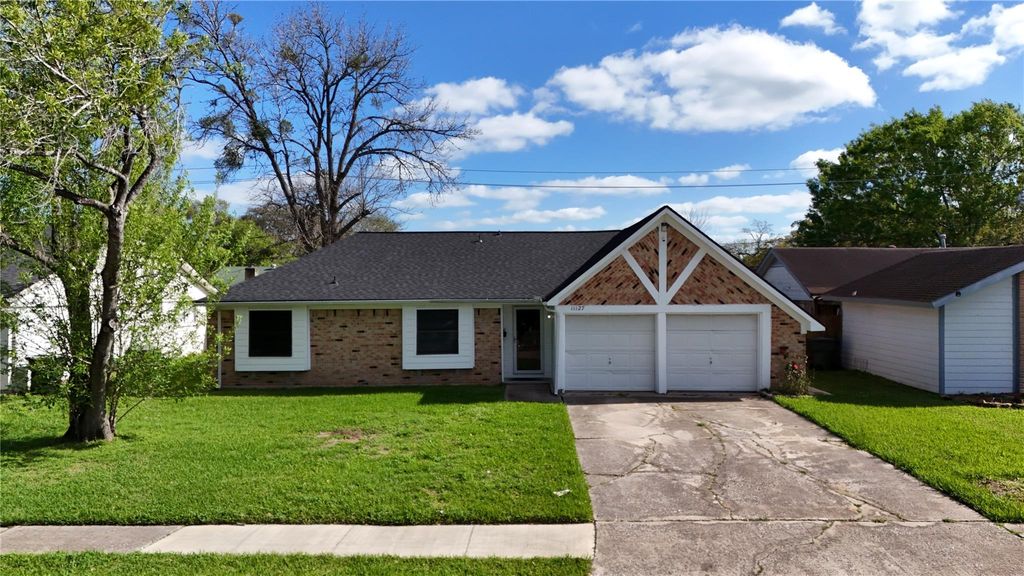 Photo of 11127 Sageview Drive, Houston, TX 77089 (MLS # 41355285)