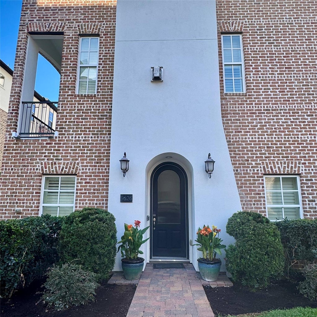 Photo of 9626 Fannin Station W STA, Houston, TX 77045 (MLS # 50264685)