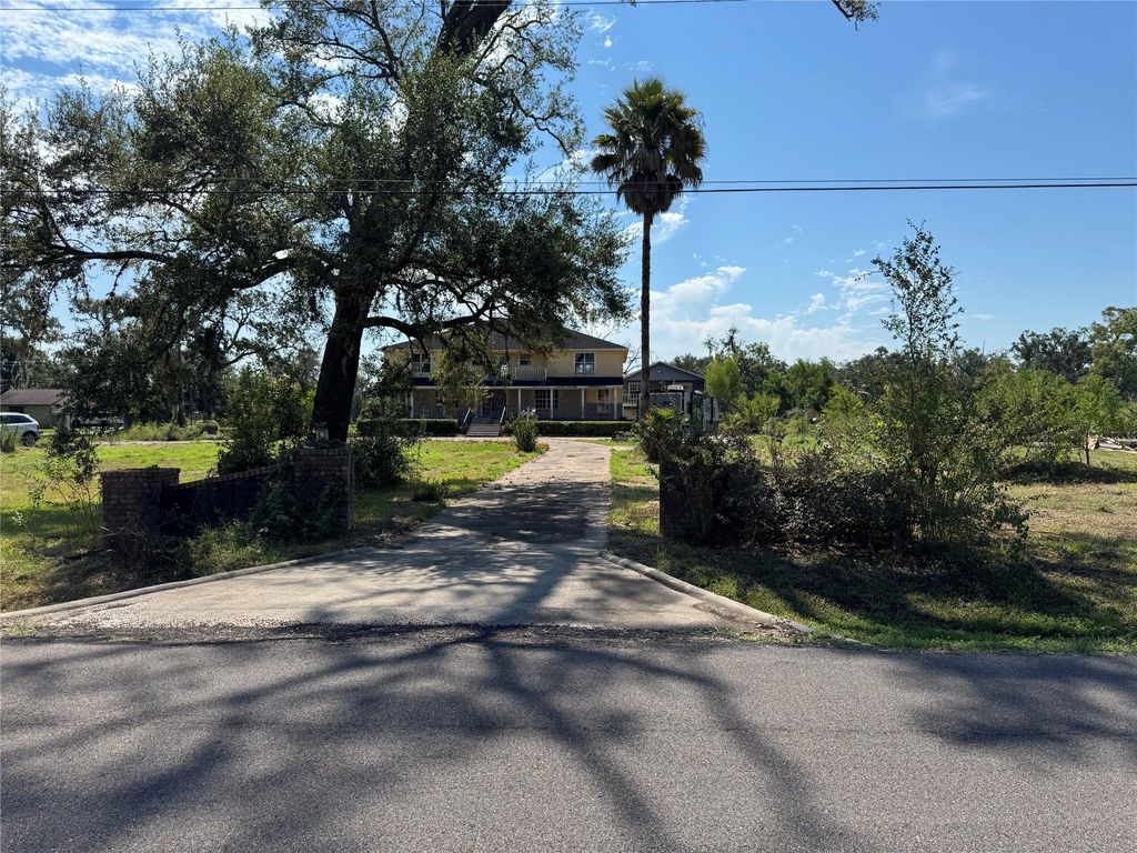 Photo of 325 County Road 201, Angleton, TX 77515 (MLS # 63697937)