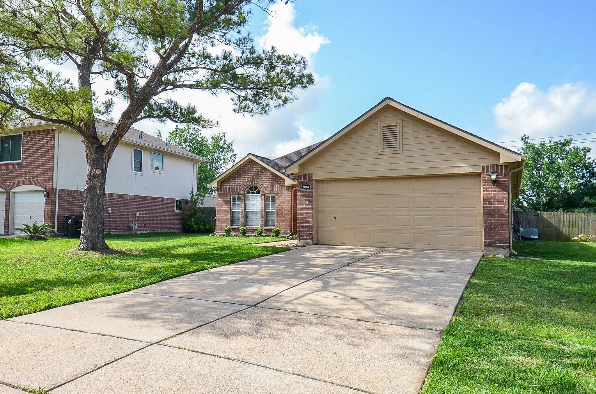 1614 Village Court Drive