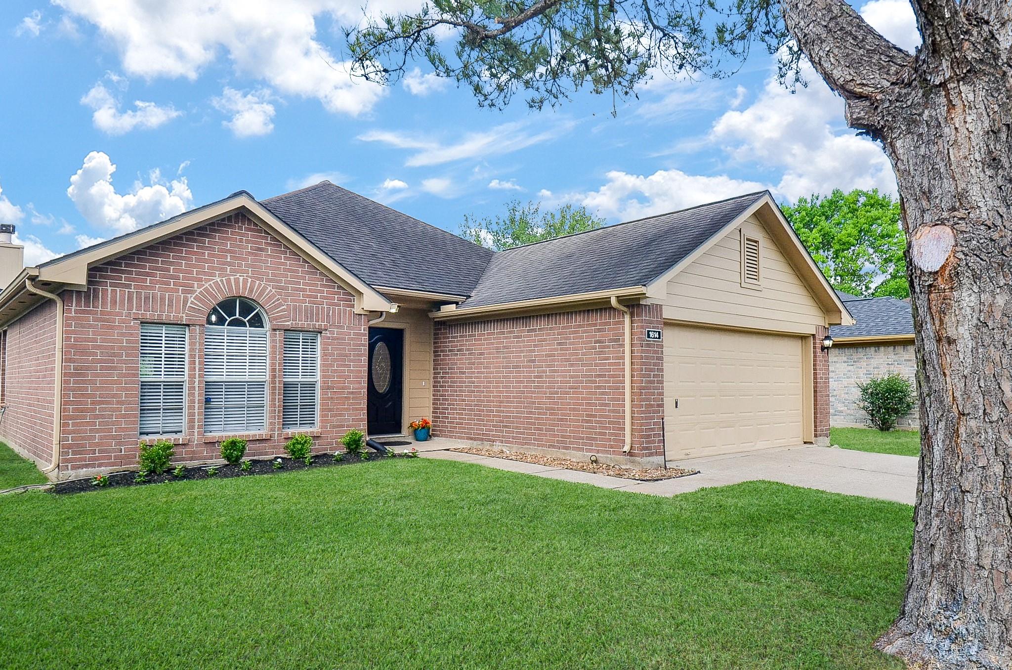 1614 Village Court Drive