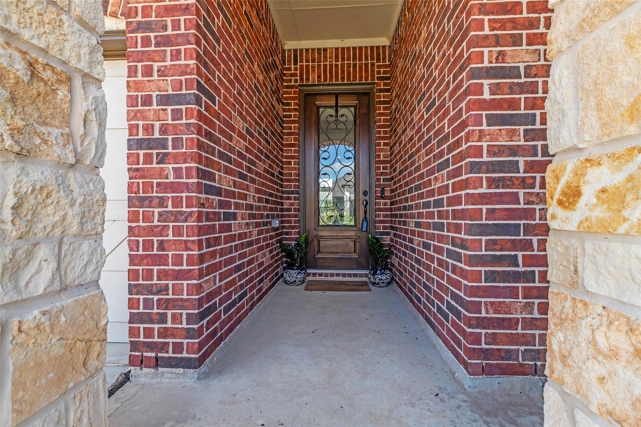 423 Round Top Street