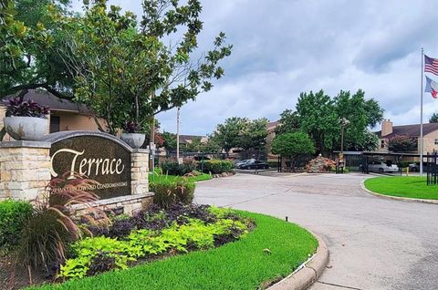 Photo of 10555 Turtlewood Court #2708, Houston, TX 77072 (MLS # 49880636)