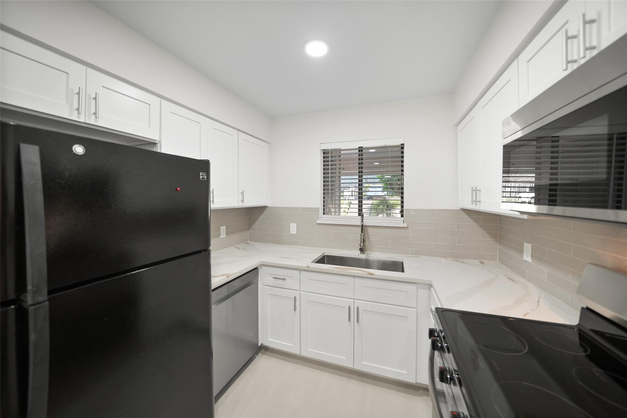 101 Lakeview Terrace D