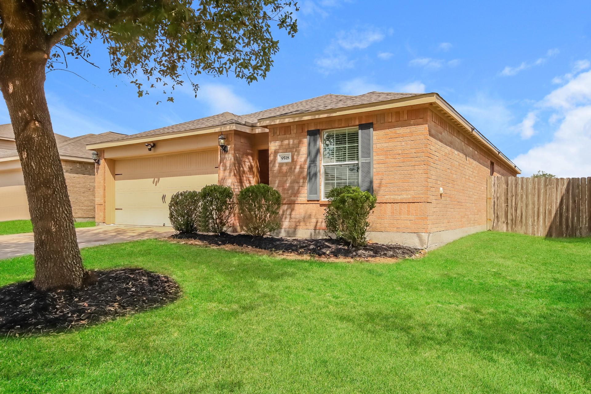 9518 Peridot Green Drive