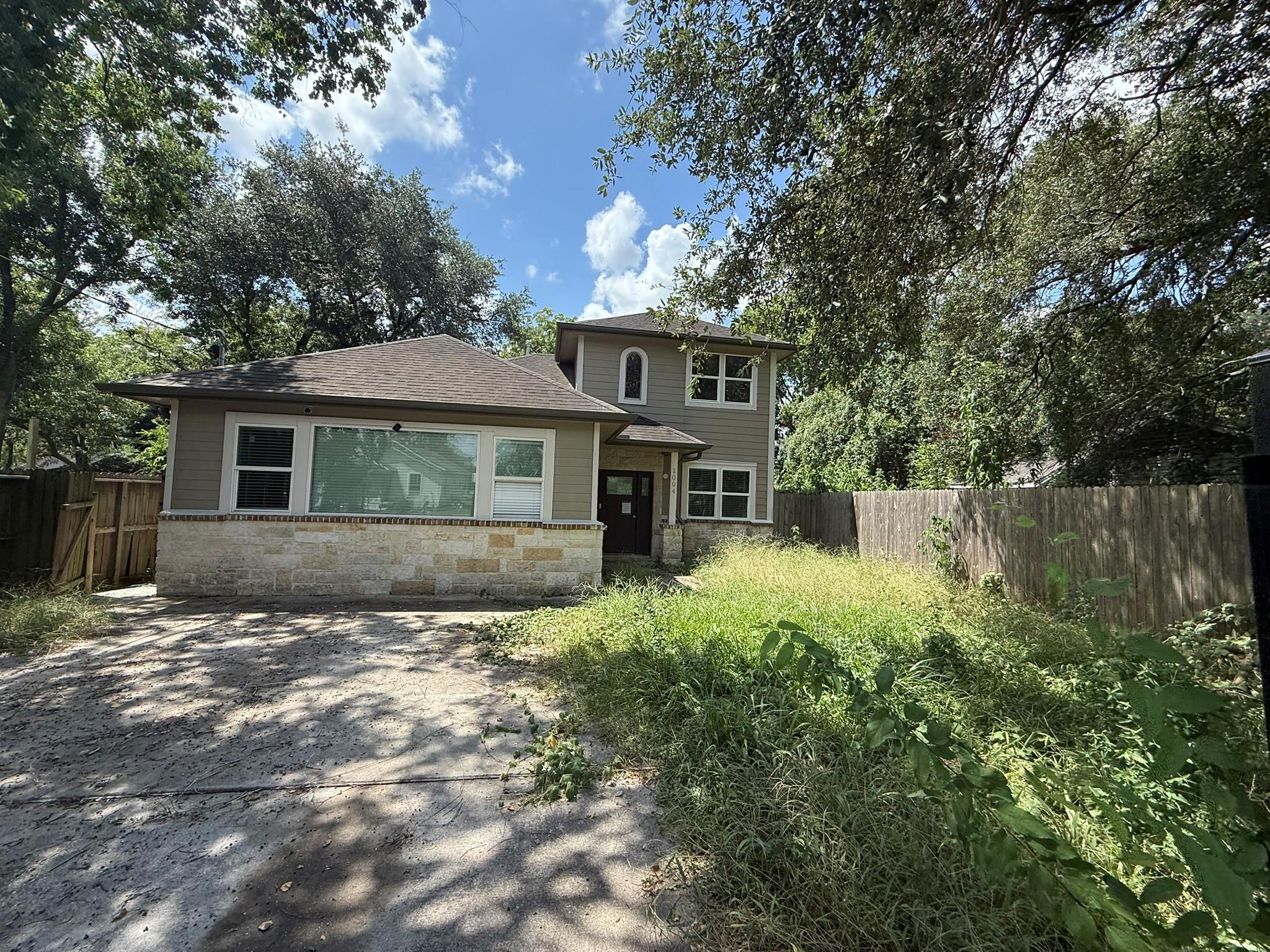 1004 Bonnie Street