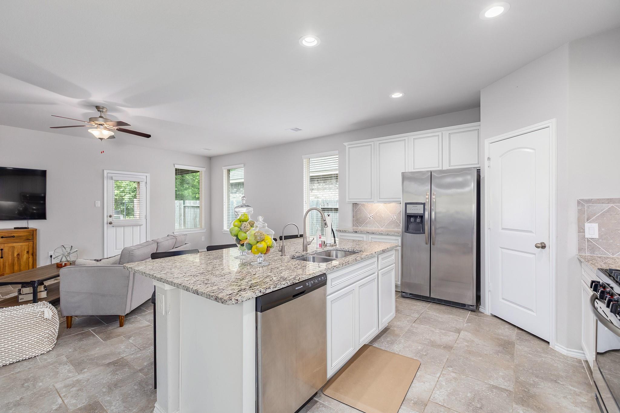 5611 Claymore Meadow Lane
