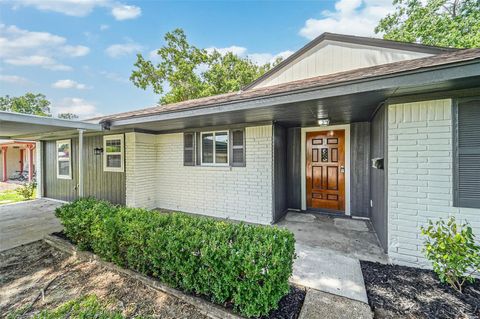Photo of 2605 Leslie Street, Pasadena, TX 77502 (MLS # 42497664)