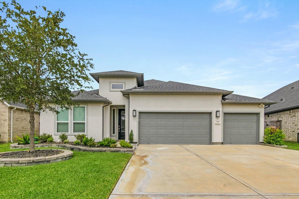 Photo of 629 Beachman Shore Lane, La Porte, TX 77571 (MLS # 51066383)