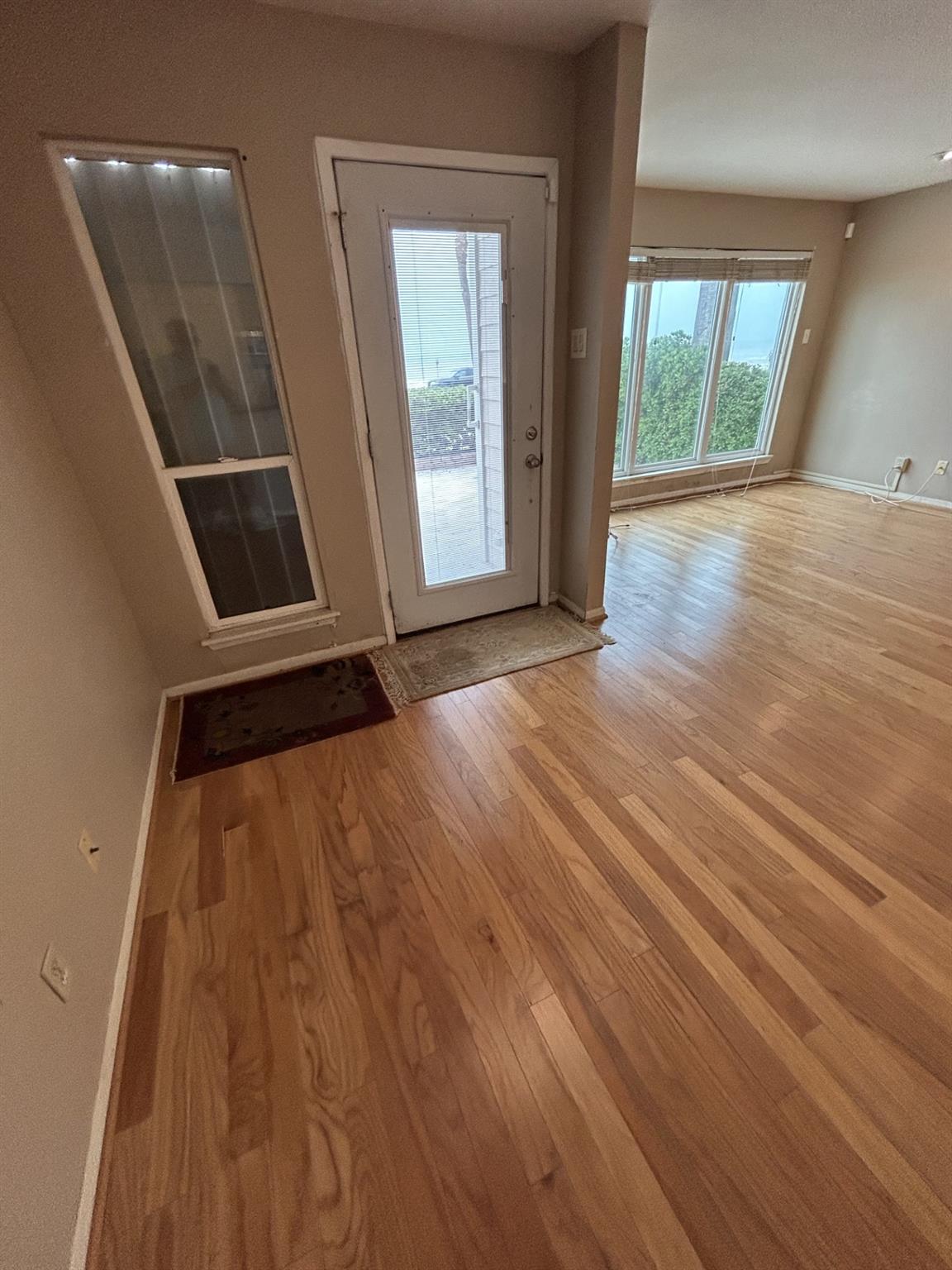 8402 Seawall Boulevard 4