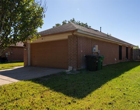 Photo of 3343 Bandell Drive, Houston, TX 77045 (MLS # 40810986)