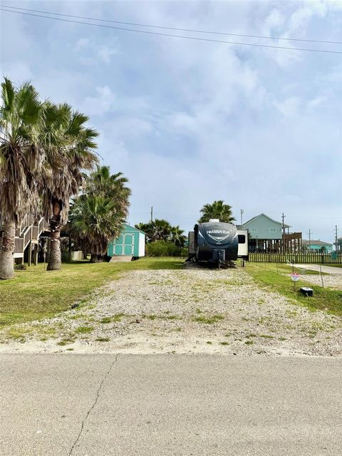 Photo of 108 N Mae Circle, Crystal Beach, TX 77650 (MLS # 84200659)