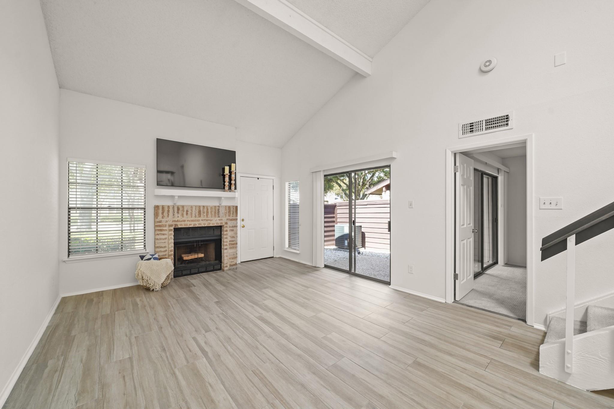 2611 Grants Lake Boulevard 213