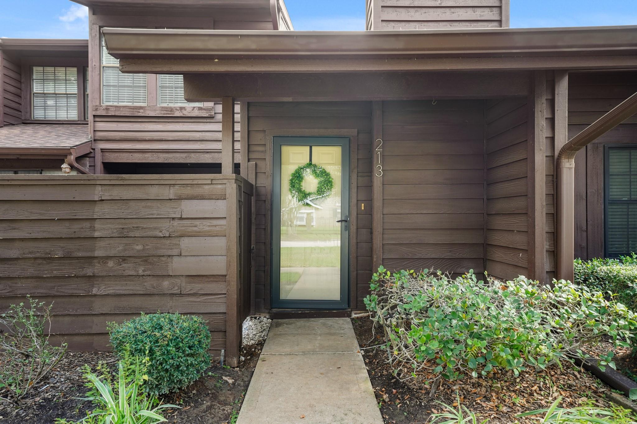 2611 Grants Lake Boulevard 213