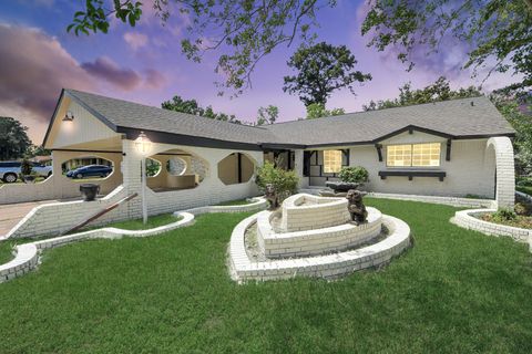 Photo of 7705 Yoe Street, Houston, TX 77016 (MLS # 60913835)