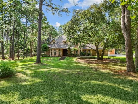 Homes For Sale - 7306 Live Oak Circle<br/> Alvin, TX 77511