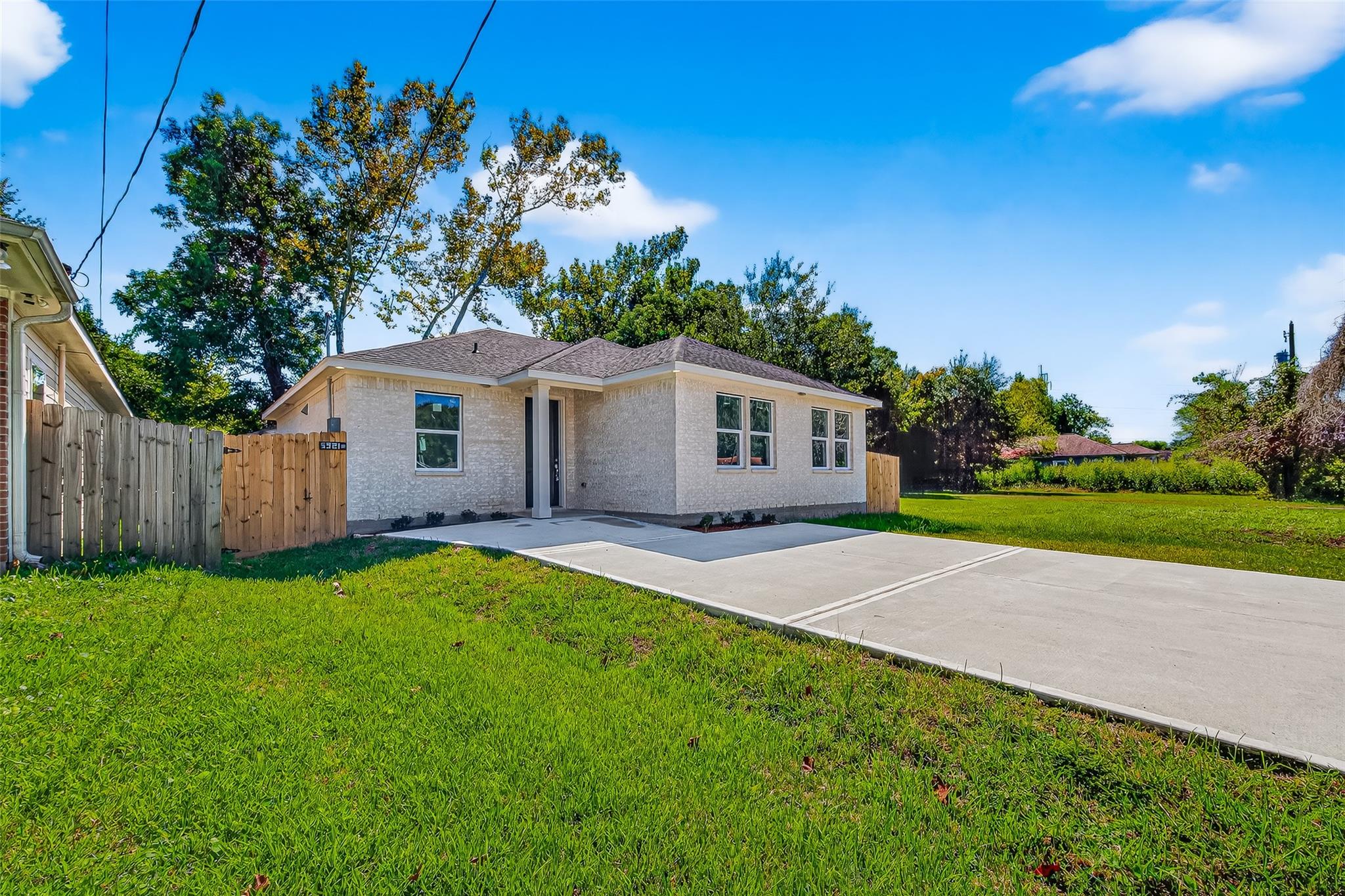 5921 Jackson Lane