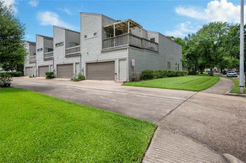 Photo of 11709 Lakeside Place Drive #232, Houston, TX 77077 (MLS # 84356595)