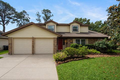 Photo of 14510 Foxford Way, Houston, TX 77015 (MLS # 3364429)