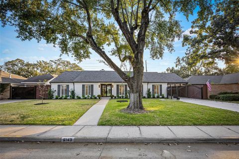 Photo of 6143 Ella Lee Lane, Houston, TX 77057 (MLS # 26043296)