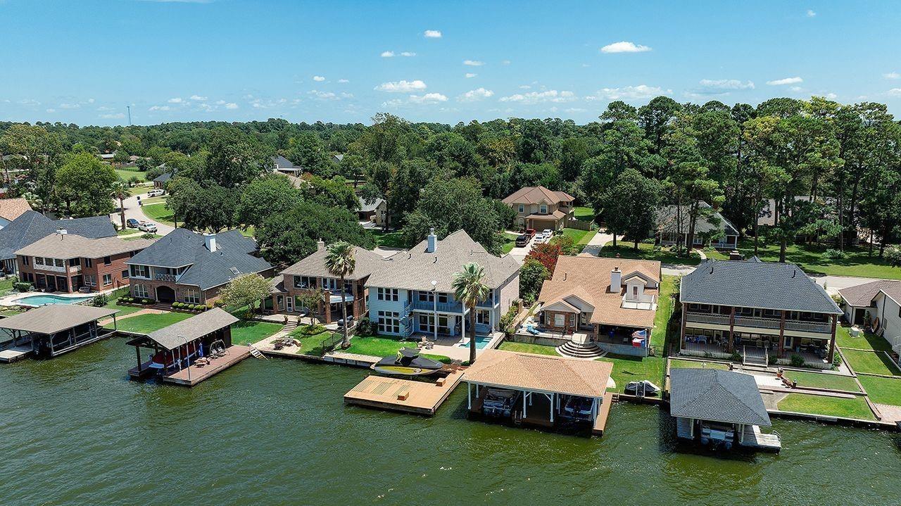 12374 Lake Vista Drive