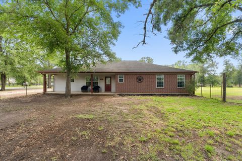 Photo of 445 Woolridge Dr Drive, Conroe, TX 77301 (MLS # 66561765)