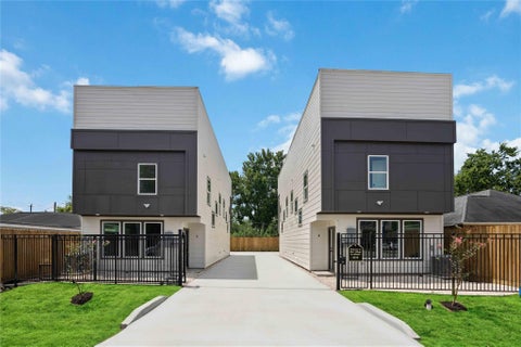 Photo of 4138 Larkspur Street #C, Houston, TX 77051 (MLS # 13778795)