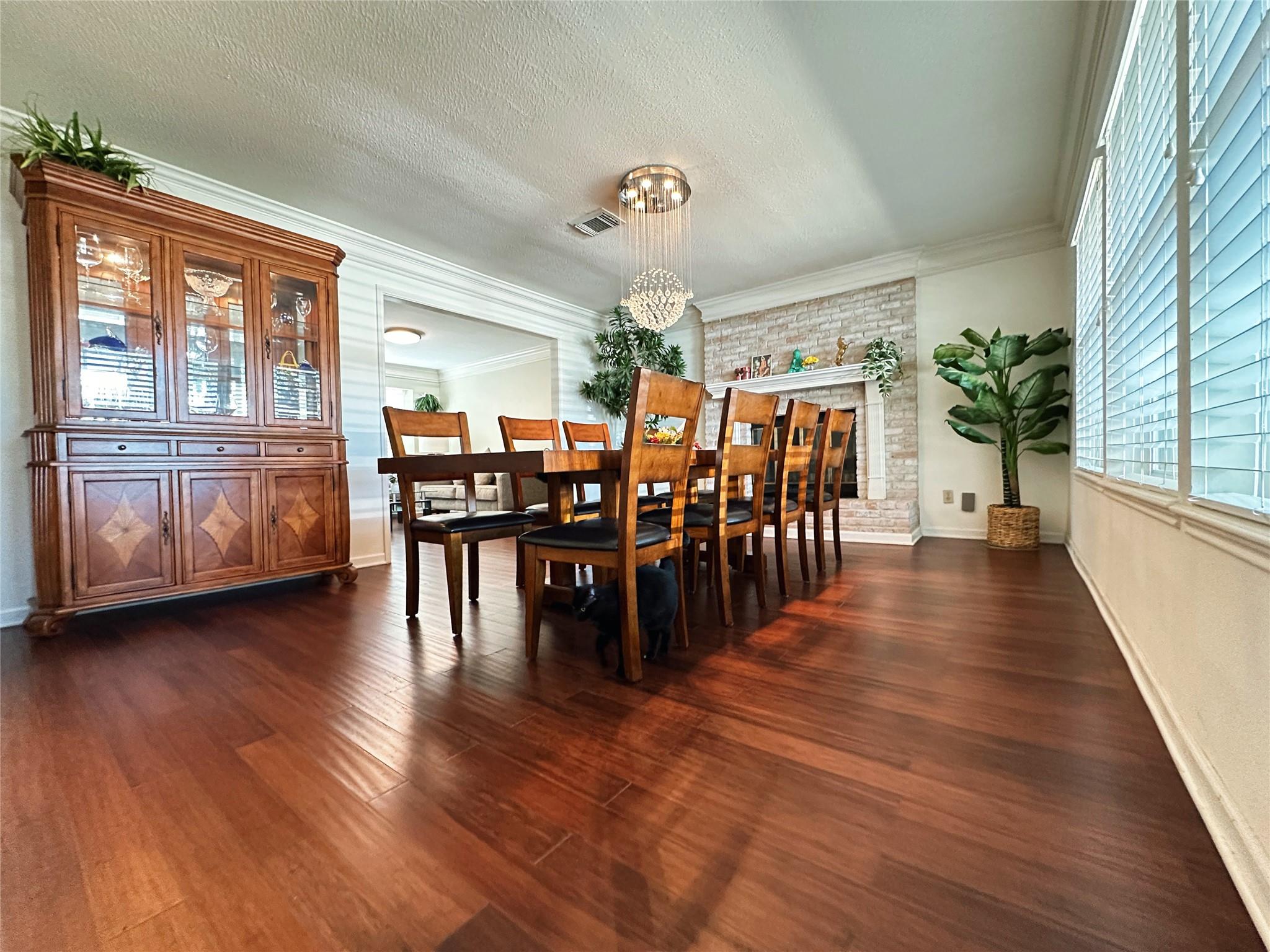 20215 Lake Sherwood Drive