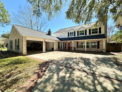 Photo of 20215 Lake Sherwood Drive, Katy, TX 77450 (MLS # 70108653)