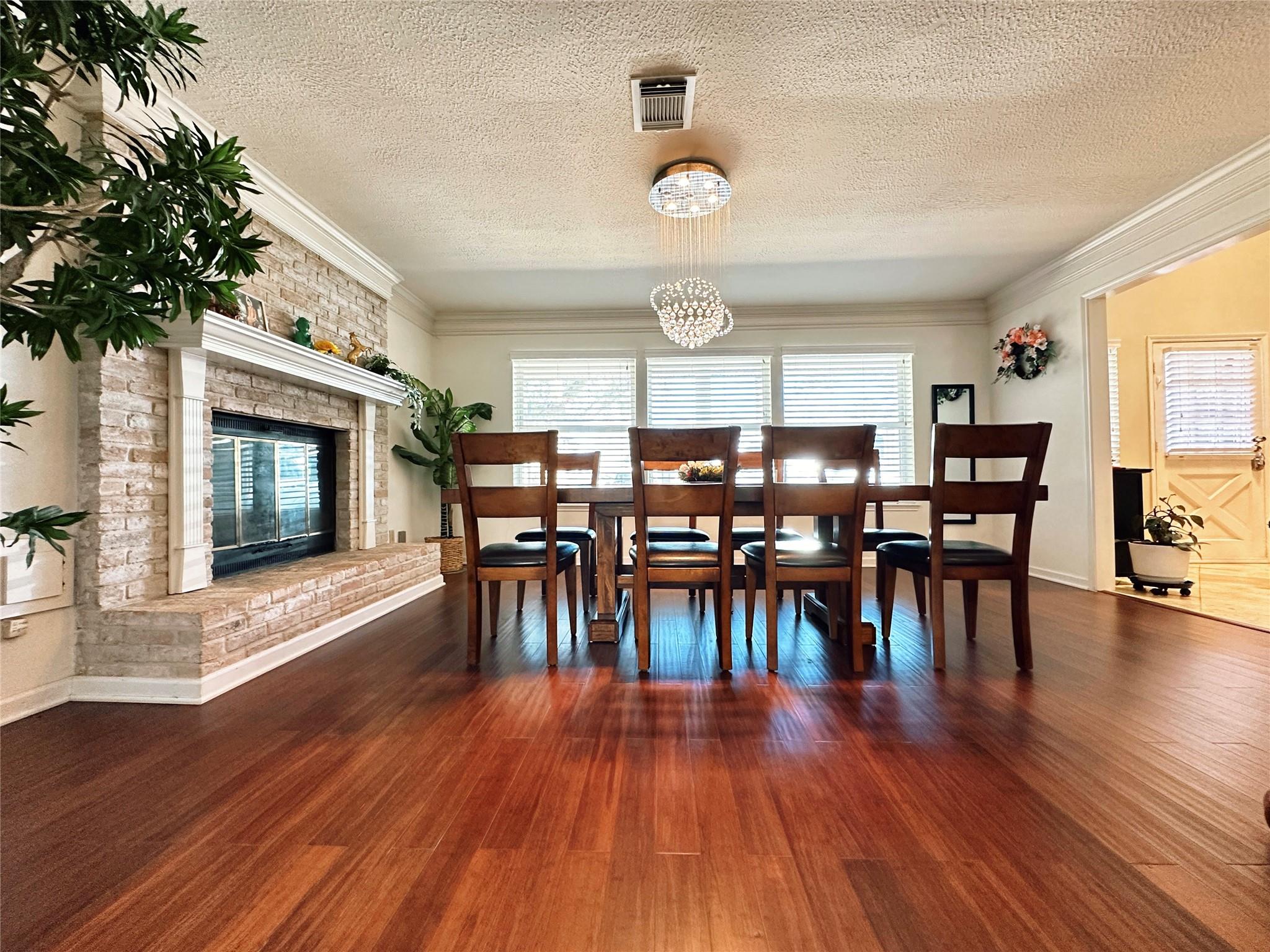 20215 Lake Sherwood Drive