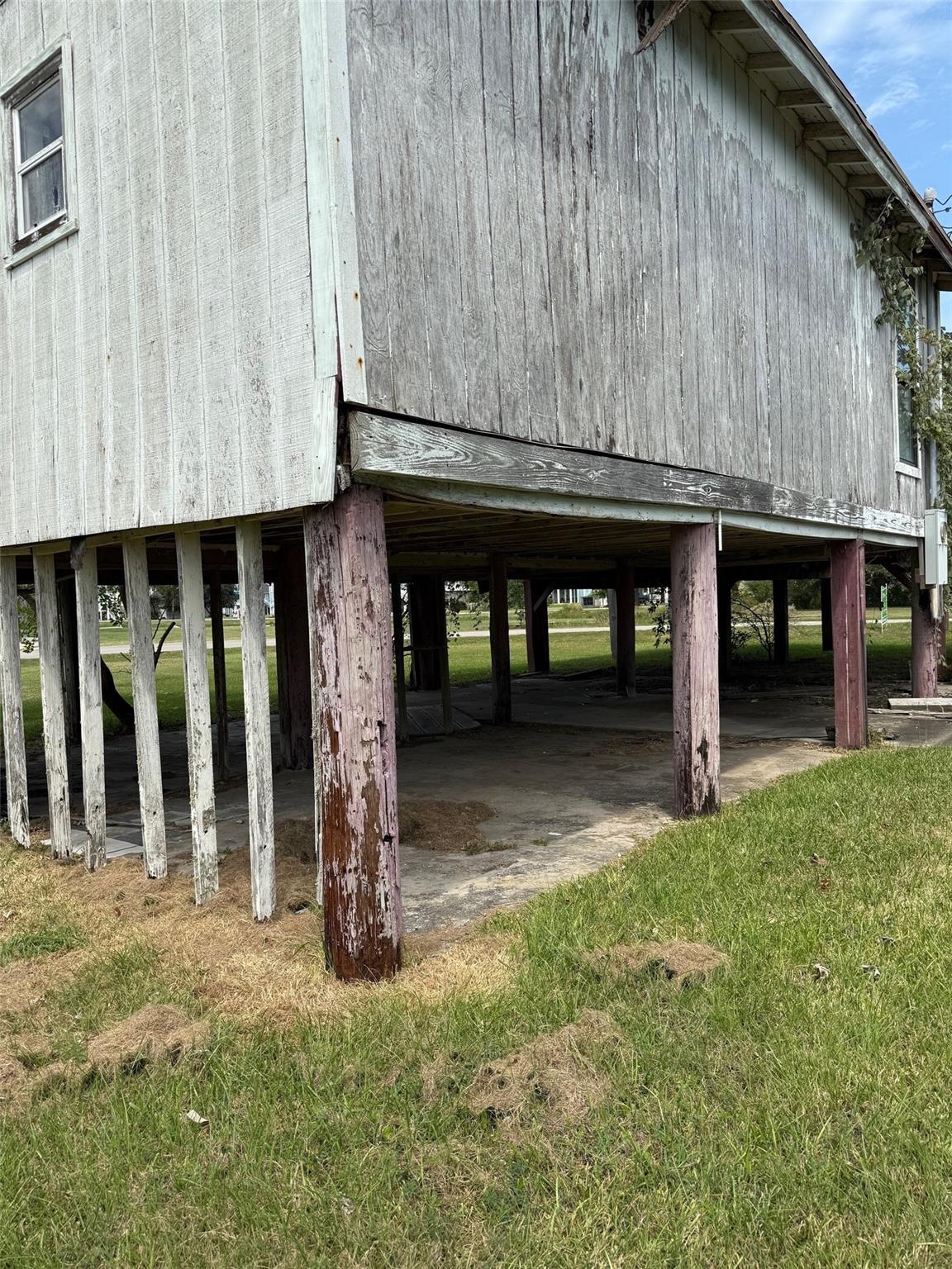 1067 East Road