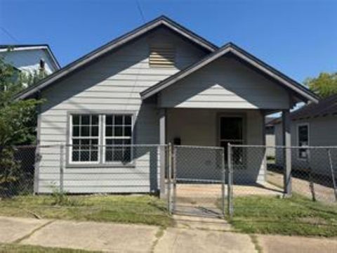 Photo of 3231 Holman Street, Houston, TX 77004 (MLS # 82638002)