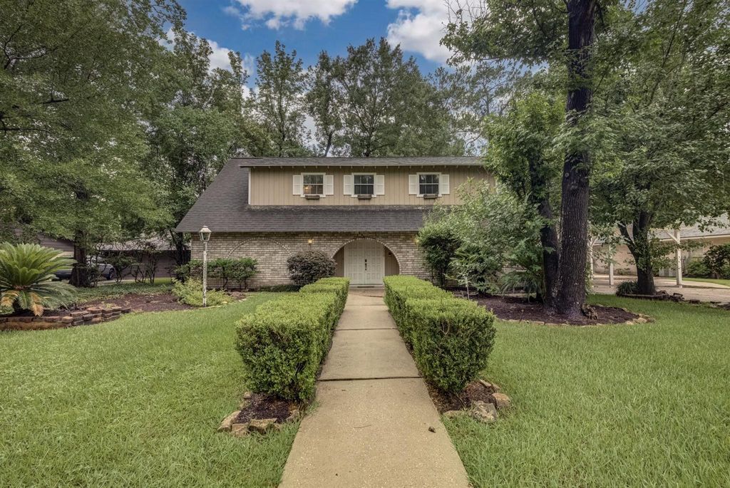 Photo of 1938 Running Springs Drive, Houston, TX 77339 (MLS # 40343208)