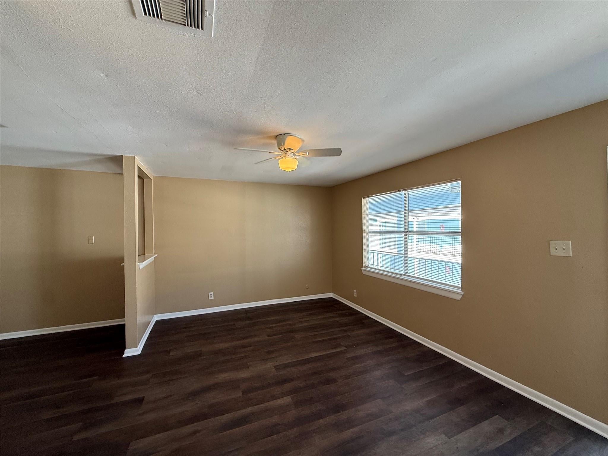 5225 Avenue R 1/2 5