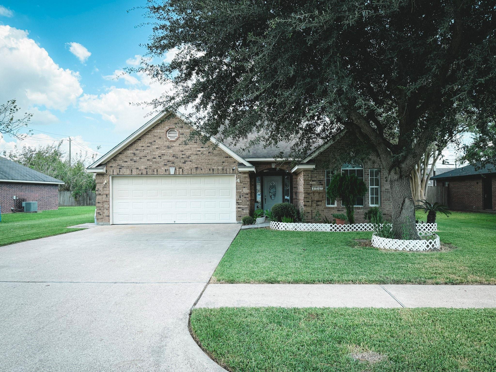 1102 N Shepherd Drive