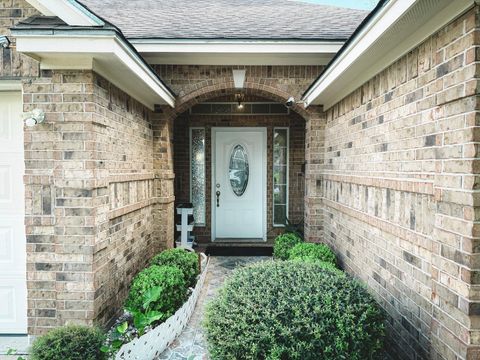 Homes For Sale - 1102 N Shepherd Drive<br/> Baytown, TX 77520